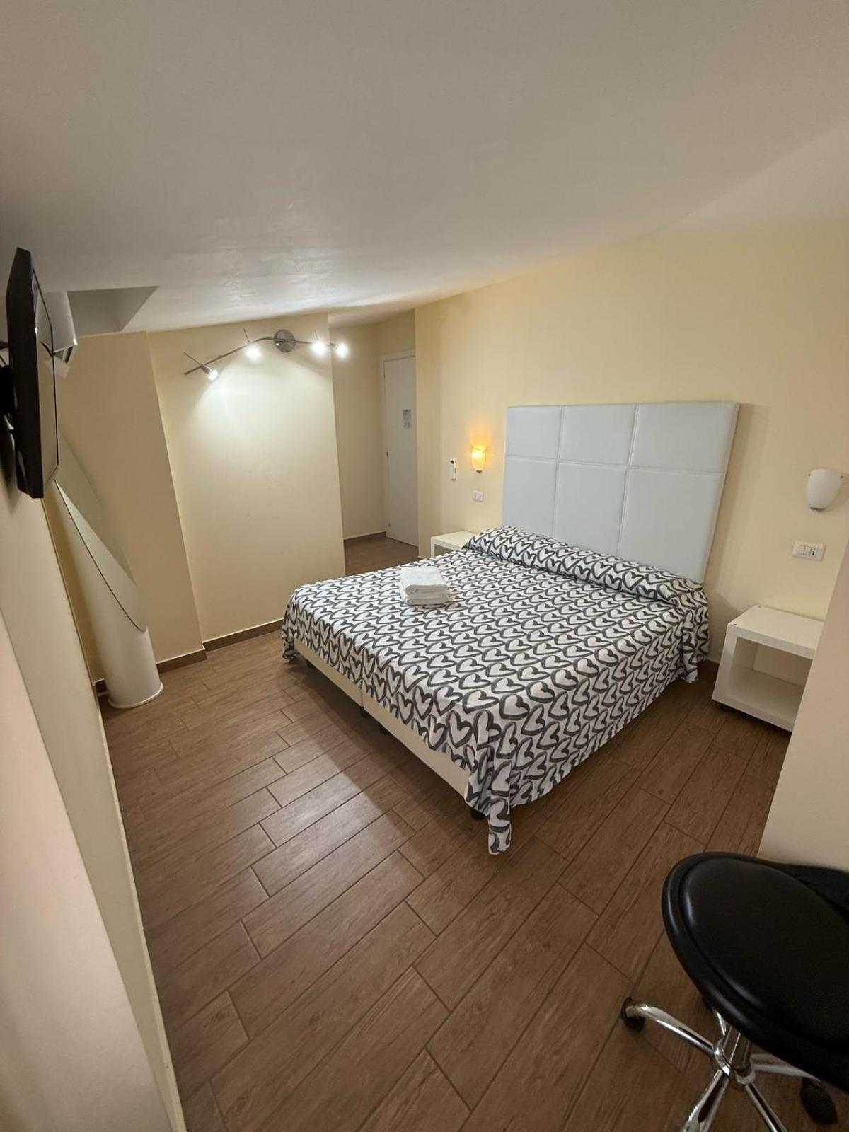 Via Mameli 5 Hotel Сан Ремо Екстериор снимка